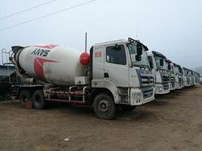 老式国产水泥搅拌车视频,时光印记中的建筑力量